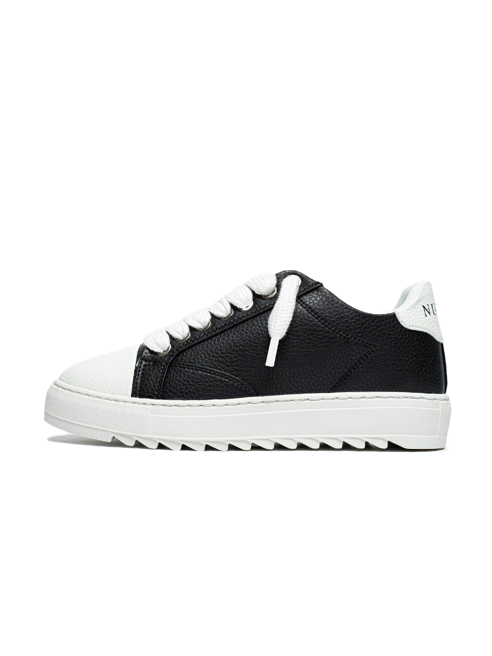Numeris Black Lether