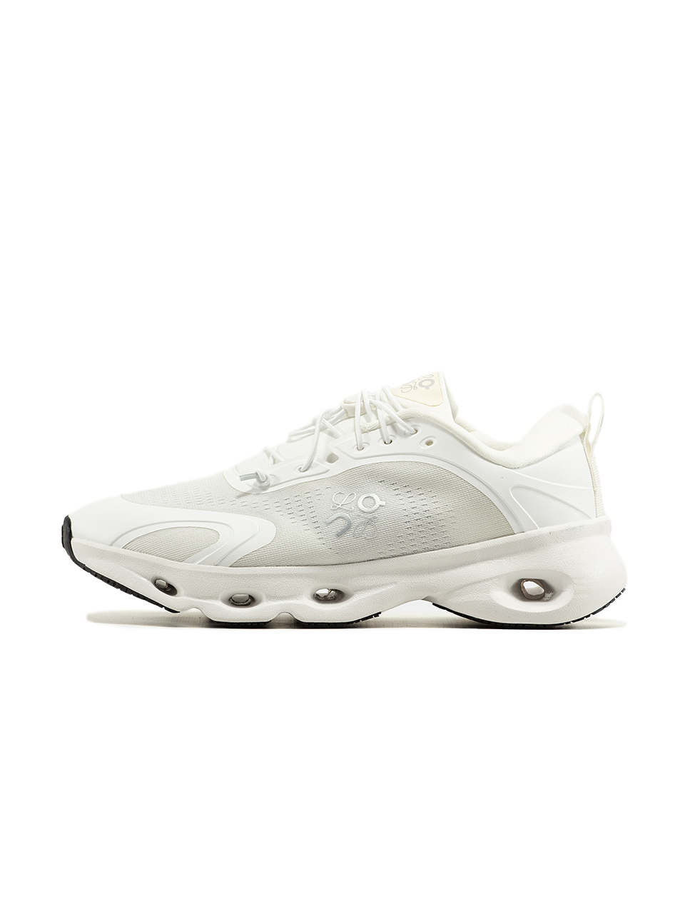 ON Cloudsolo x Loewe All White