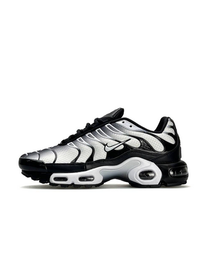 Nike Air Max Plus White Black Gradient