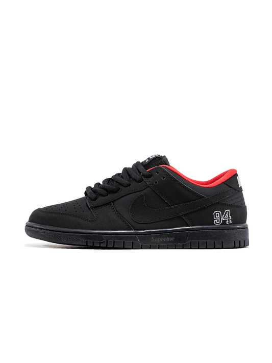 Nike SB Dunk x Supreme Black Red