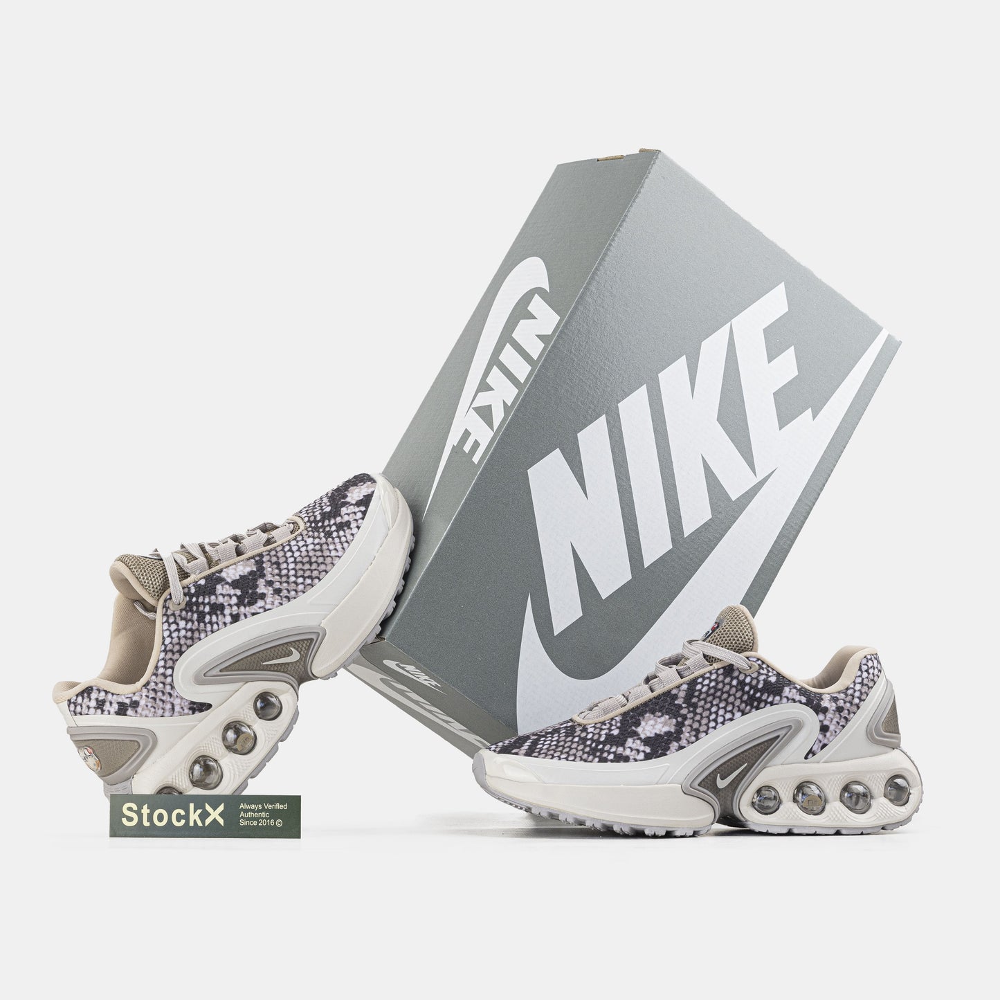 Nike Air Max DN White Violet