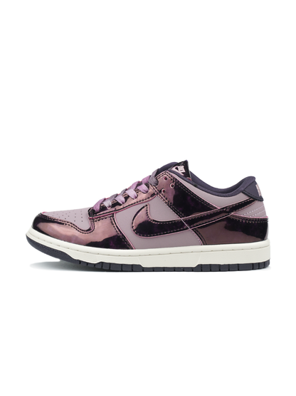 Nike SB Dunk Low SE Panda Purple