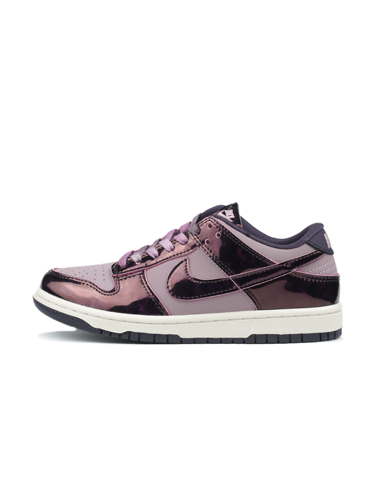 Nike SB Dunk Low SE Panda Purple