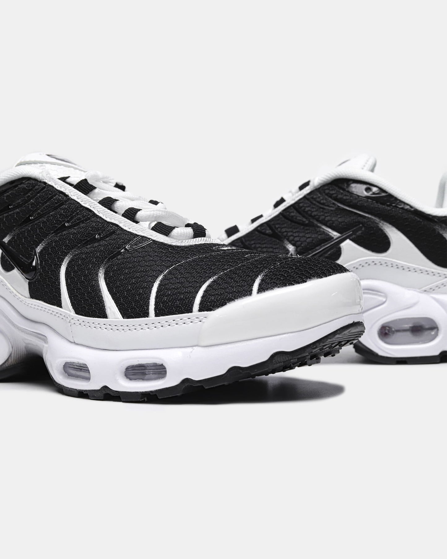 Nike Air Max Plus TN Black White