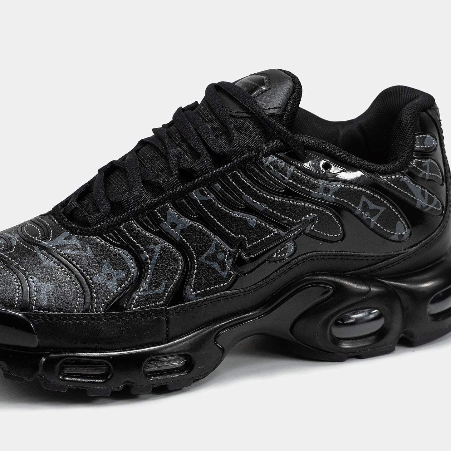 Nike Air Max Tn x Louis Vuitton Black
