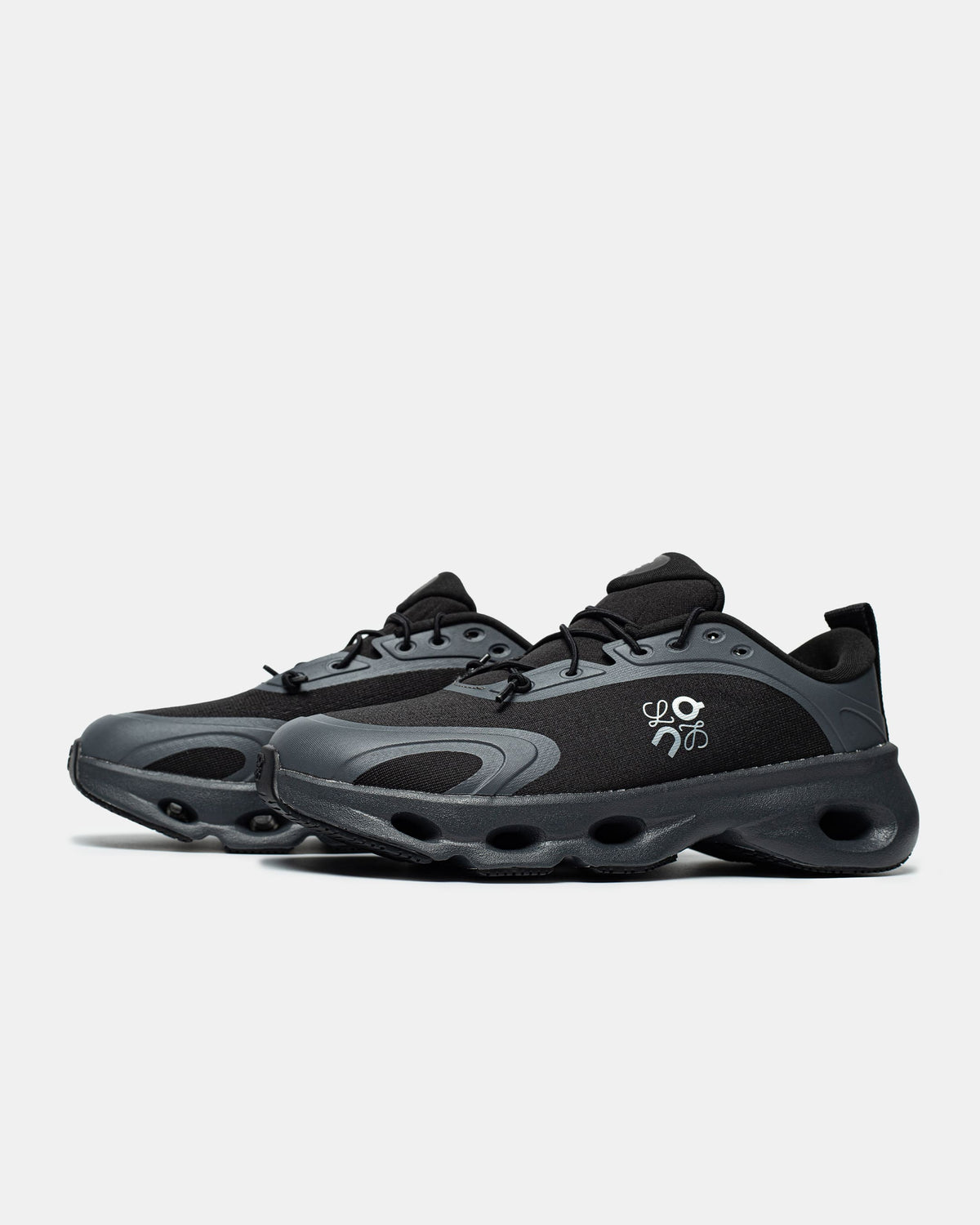On Running x Loewe Cloudsolo Black / Dark Grey