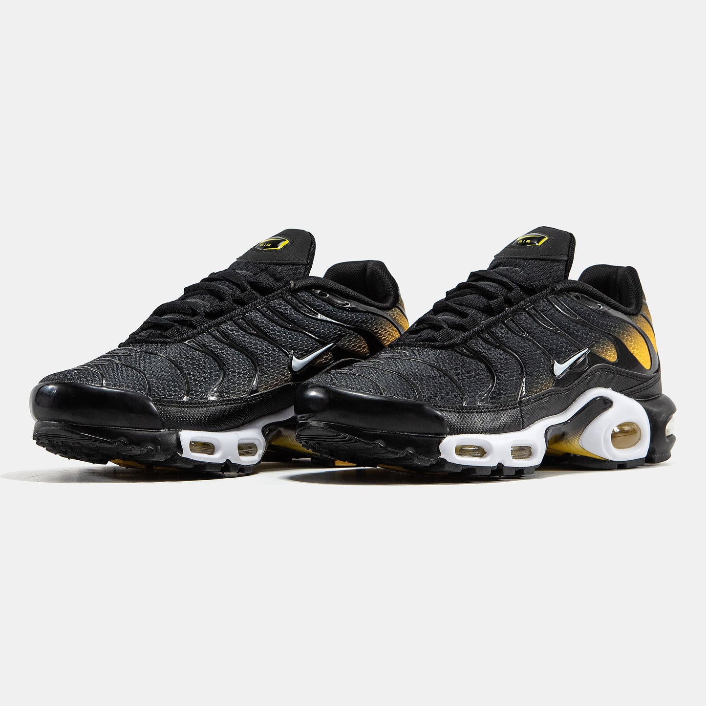 Nike Air Max Tn Plus Black White Gold