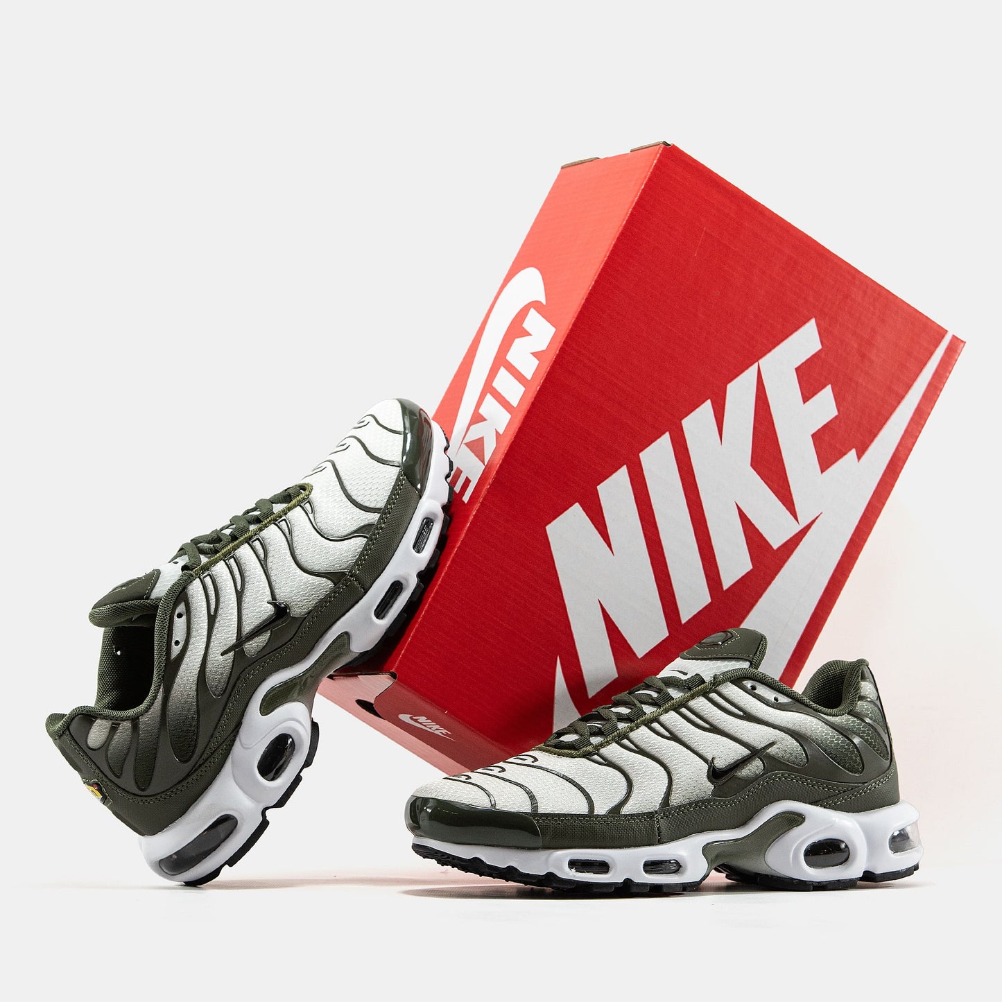 Nike Air Max TN Plus Haki White