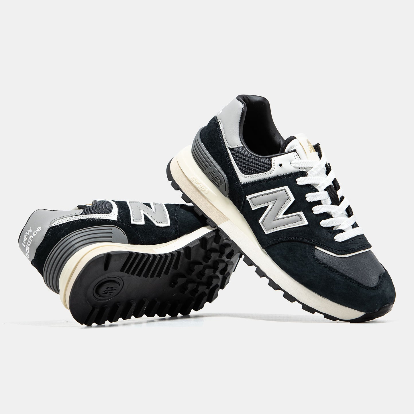 New Balance 574 Black White Beige