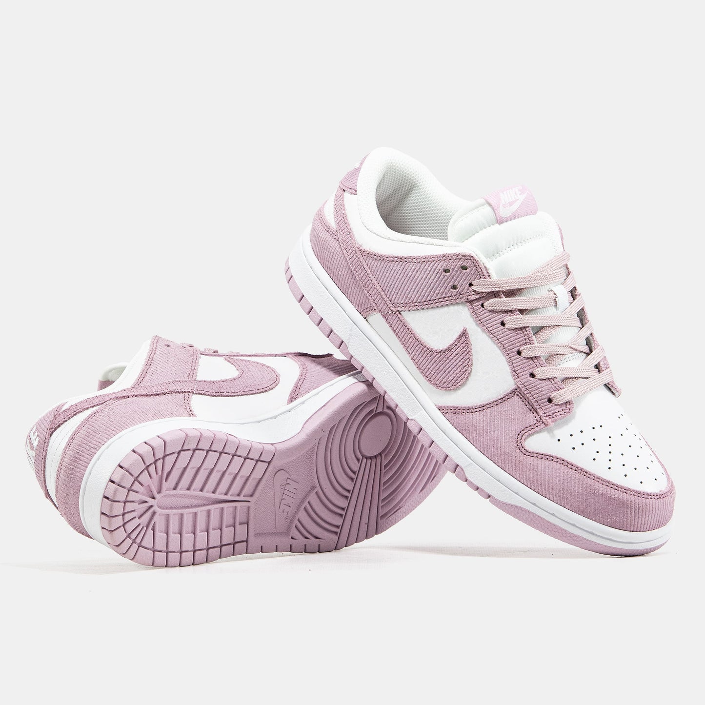 Nike SB Dunk White Pink Velvet