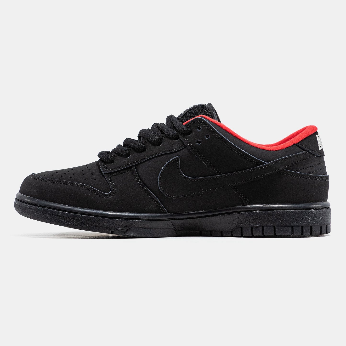 Nike SB Dunk x Supreme Black Red