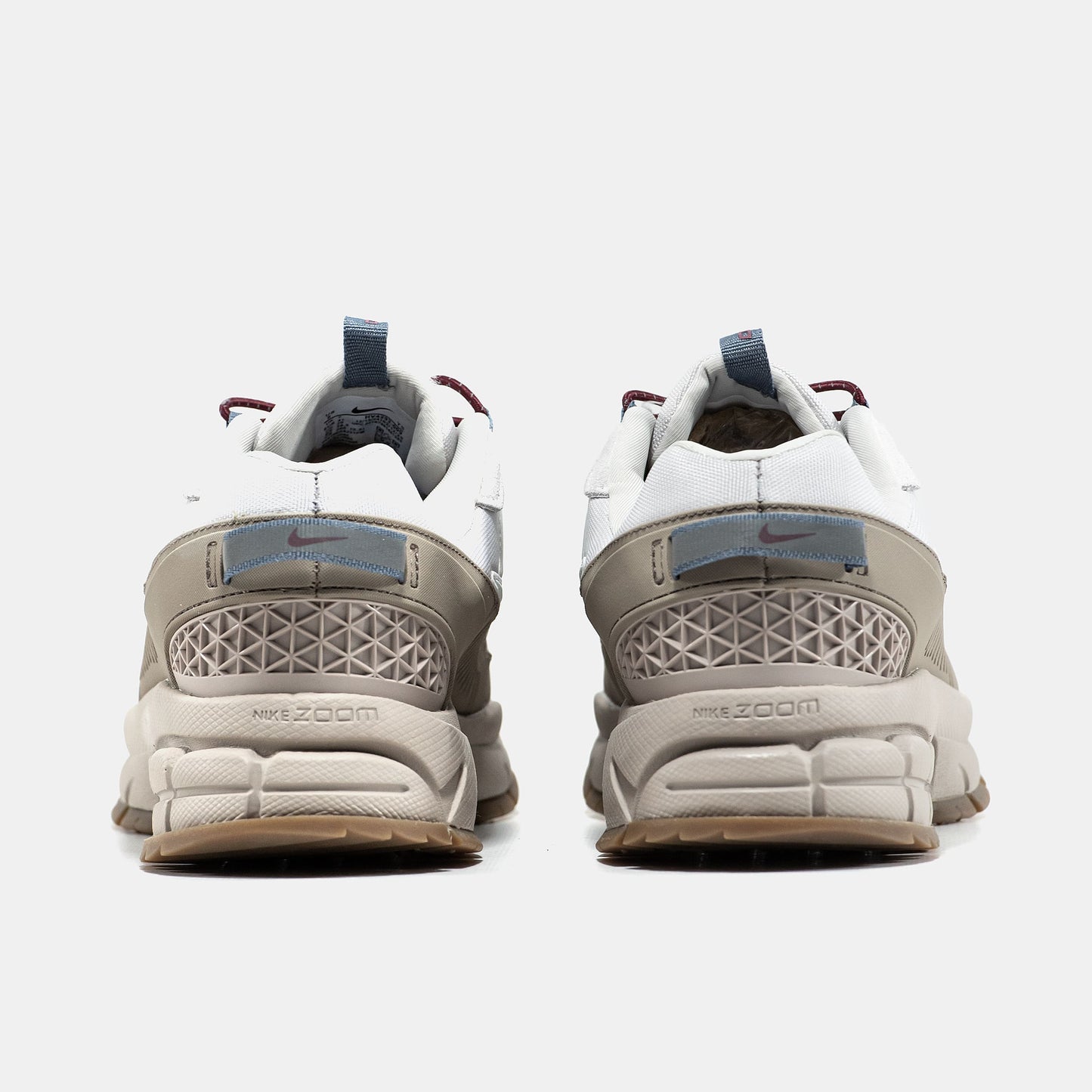Nike Air Zoom Vomero Roam White Beige