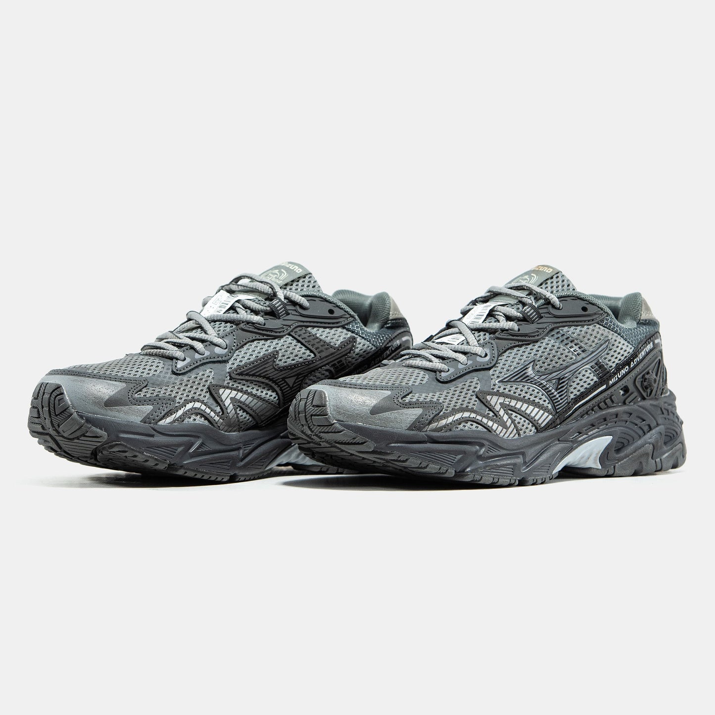Mizuno Adventure All Grey