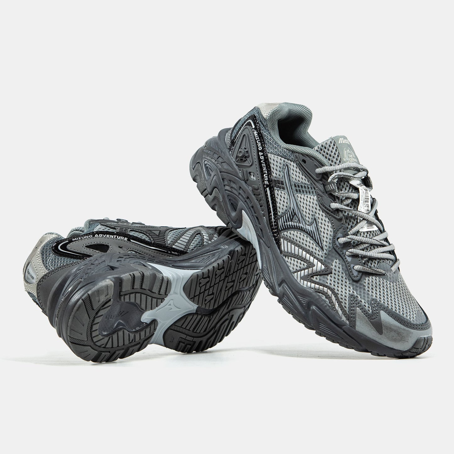 Mizuno Adventure All Grey