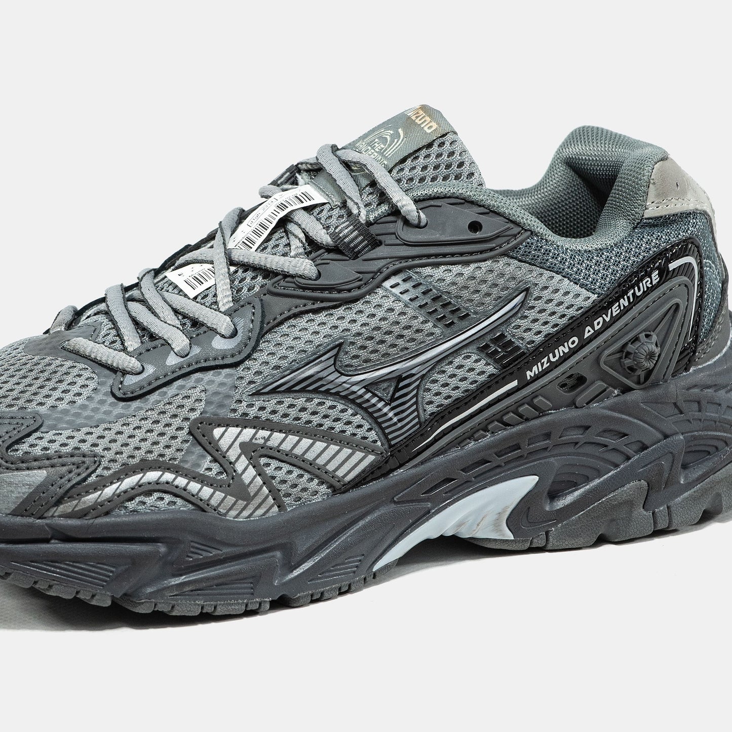 Mizuno Adventure All Grey