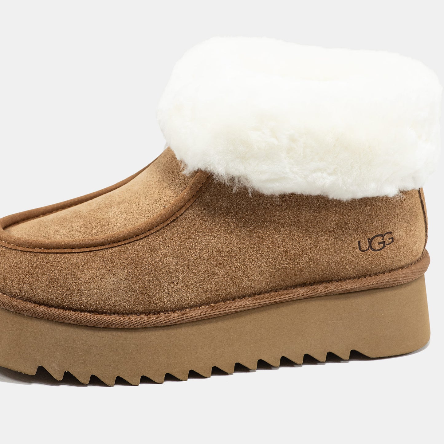 UGG Funkarra Chestnut