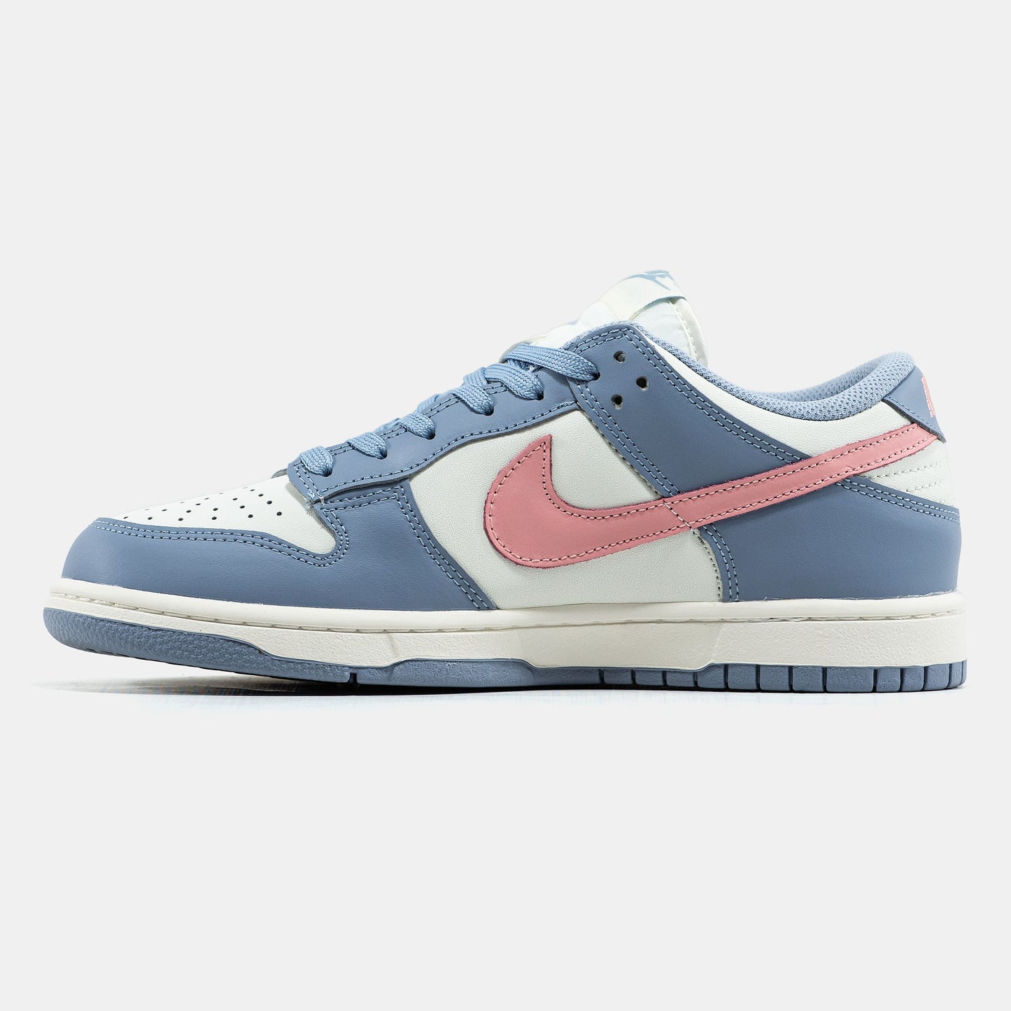 Nike SB Dunk Low Blue White Pink Logo