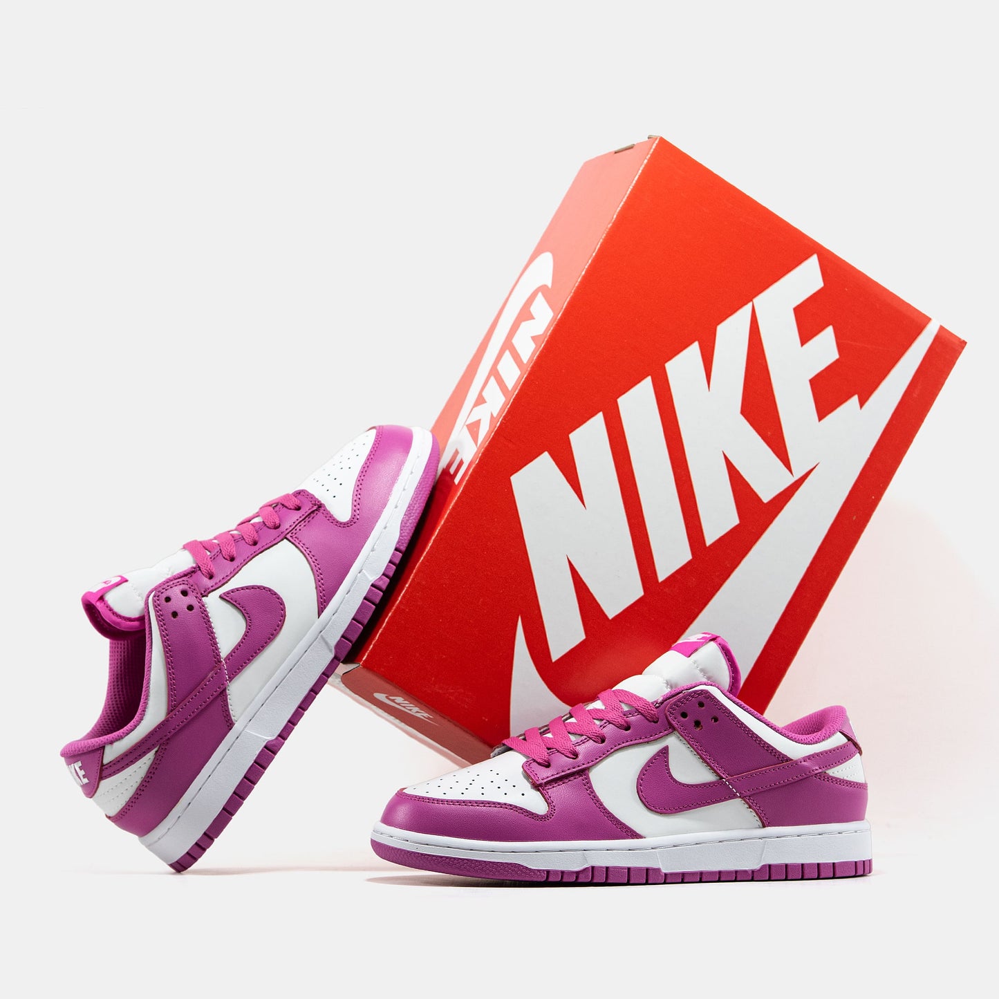 Nike SB Dunk Low Pink White 2.0
