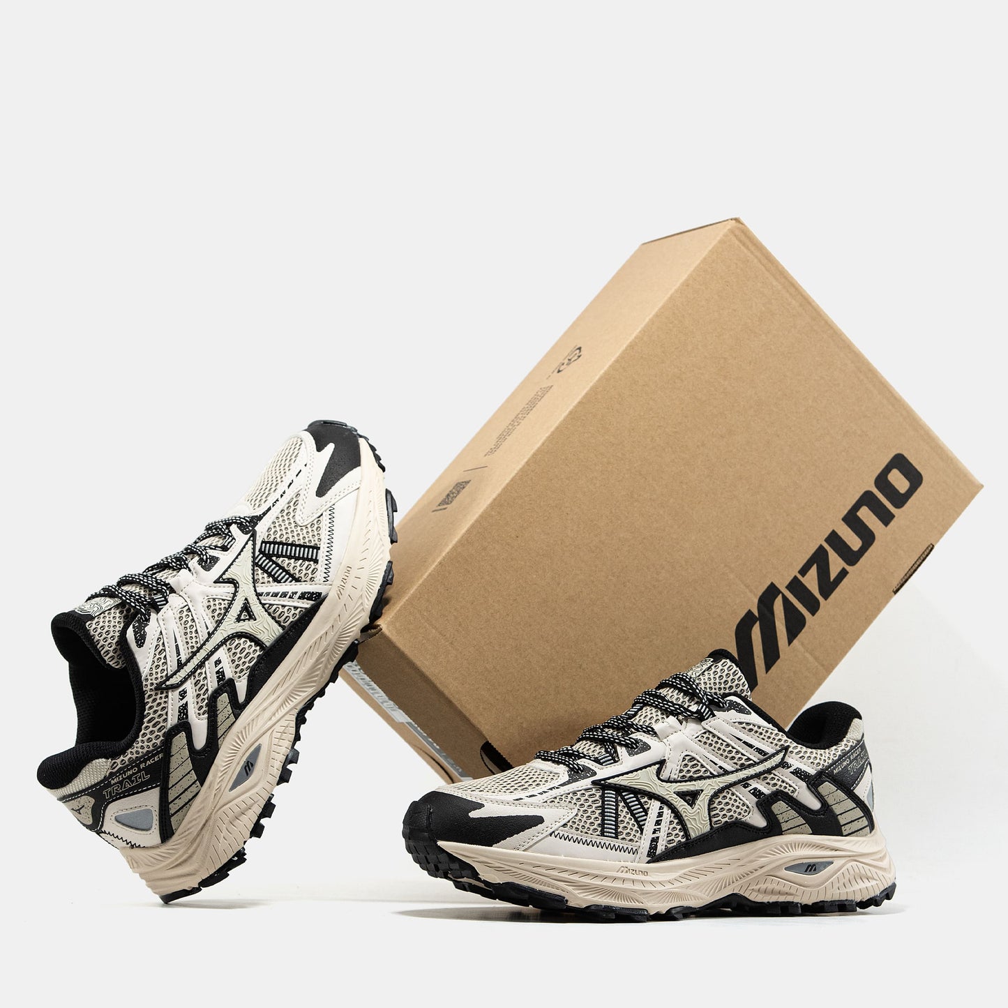 Mizuno Racer Trail Beige