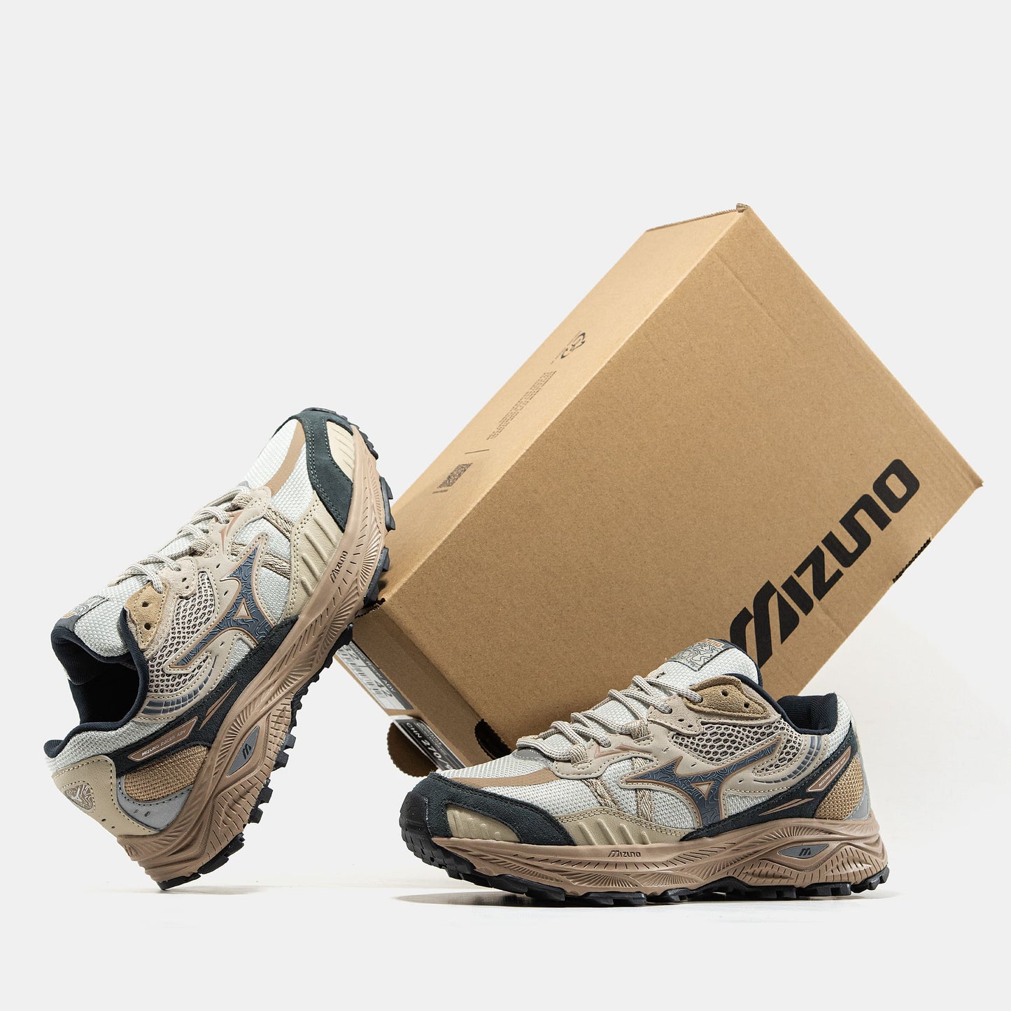 Mizuno Racer ADV Beige White