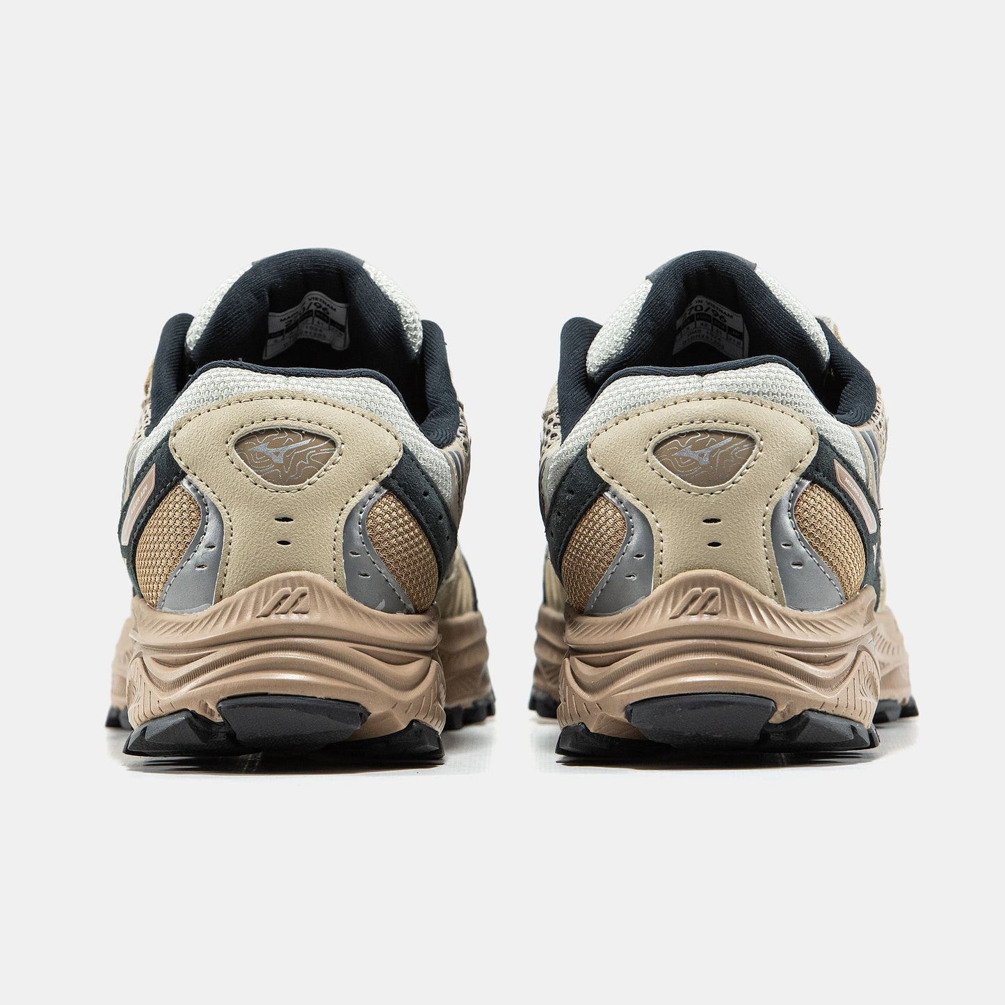 Mizuno Racer ADV Beige White