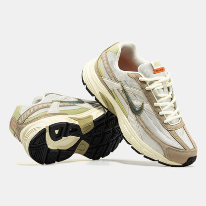 Nike Initiator Beige White