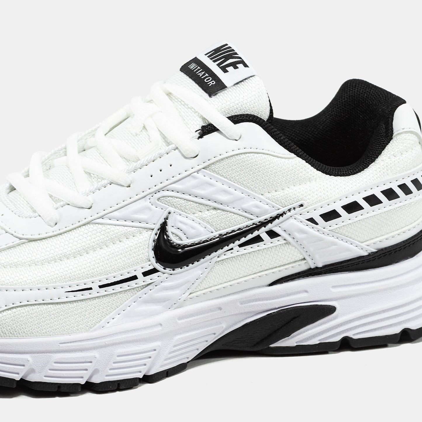 Nike Initiator White Black