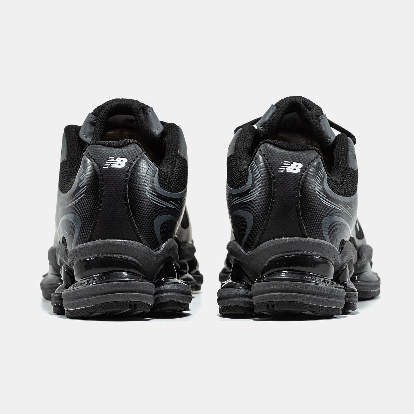 New Balance 2000 Black White Logo