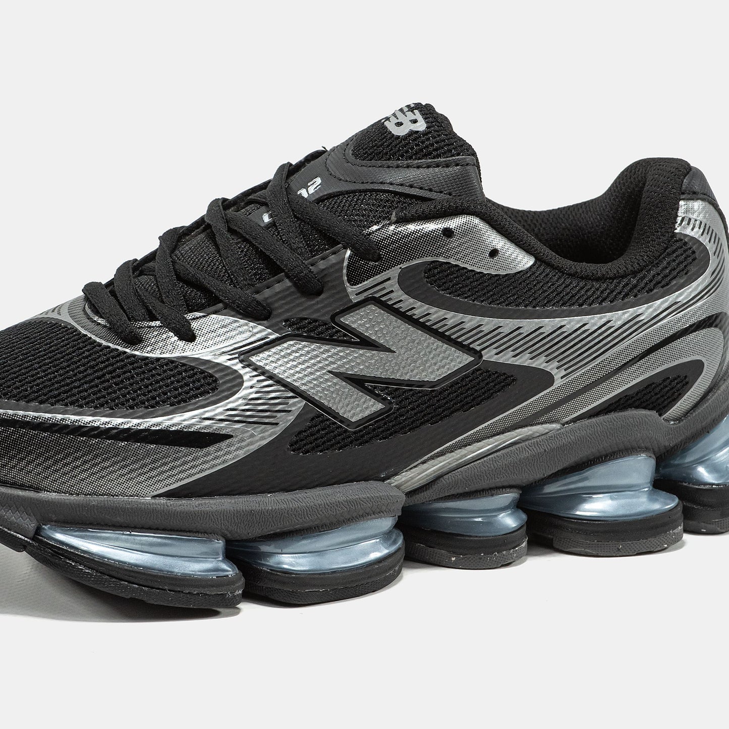 New Balance 2000 Silver Black