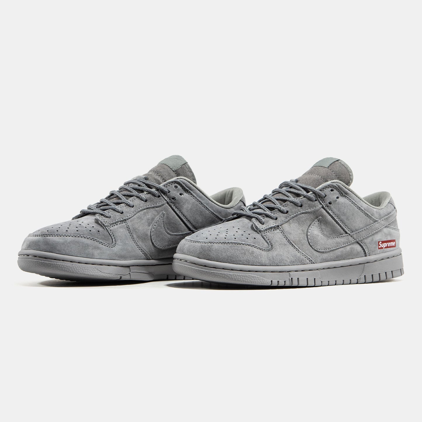 Nike SB Dunk Low x Supreme Grey