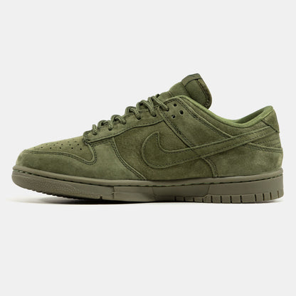 Nike SB Dunk Low x Supreme Olive