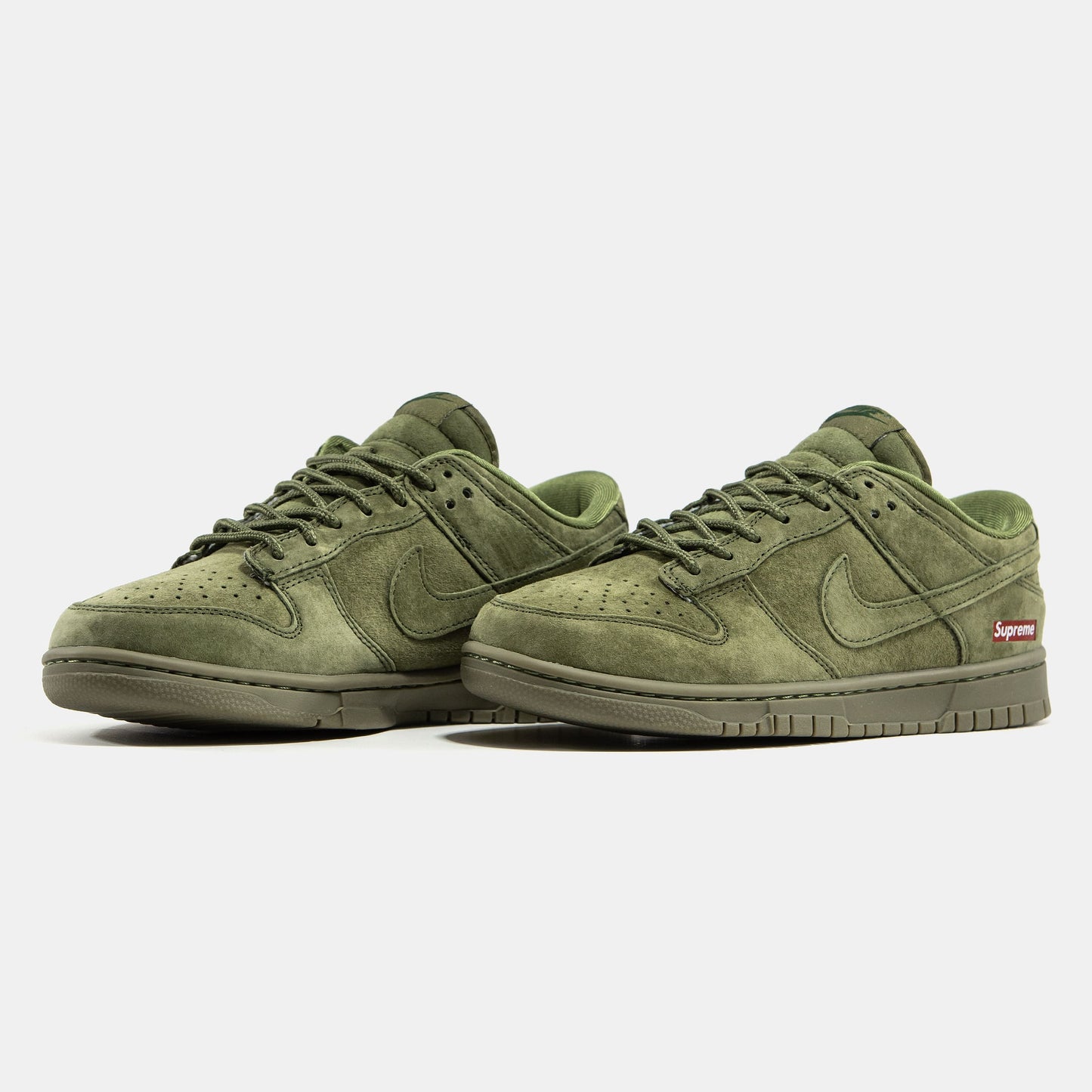 Nike SB Dunk Low x Supreme Olive