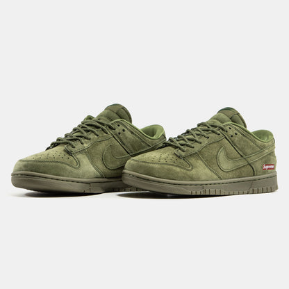 Nike SB Dunk Low x Supreme Olive