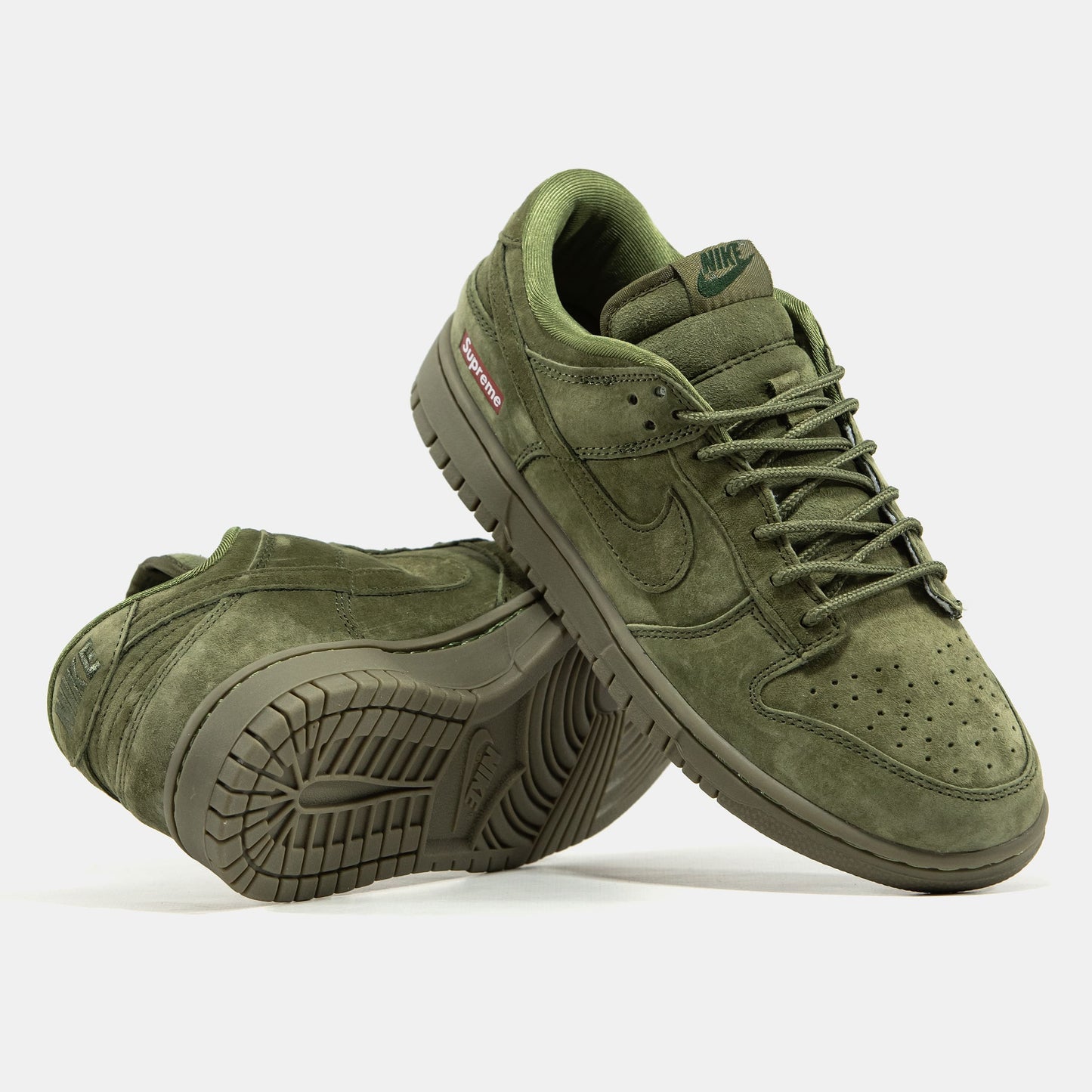 Nike SB Dunk Low x Supreme Olive