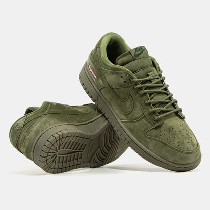Nike SB Dunk Low x Supreme Olive