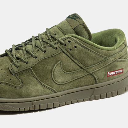 Nike SB Dunk Low x Supreme Olive