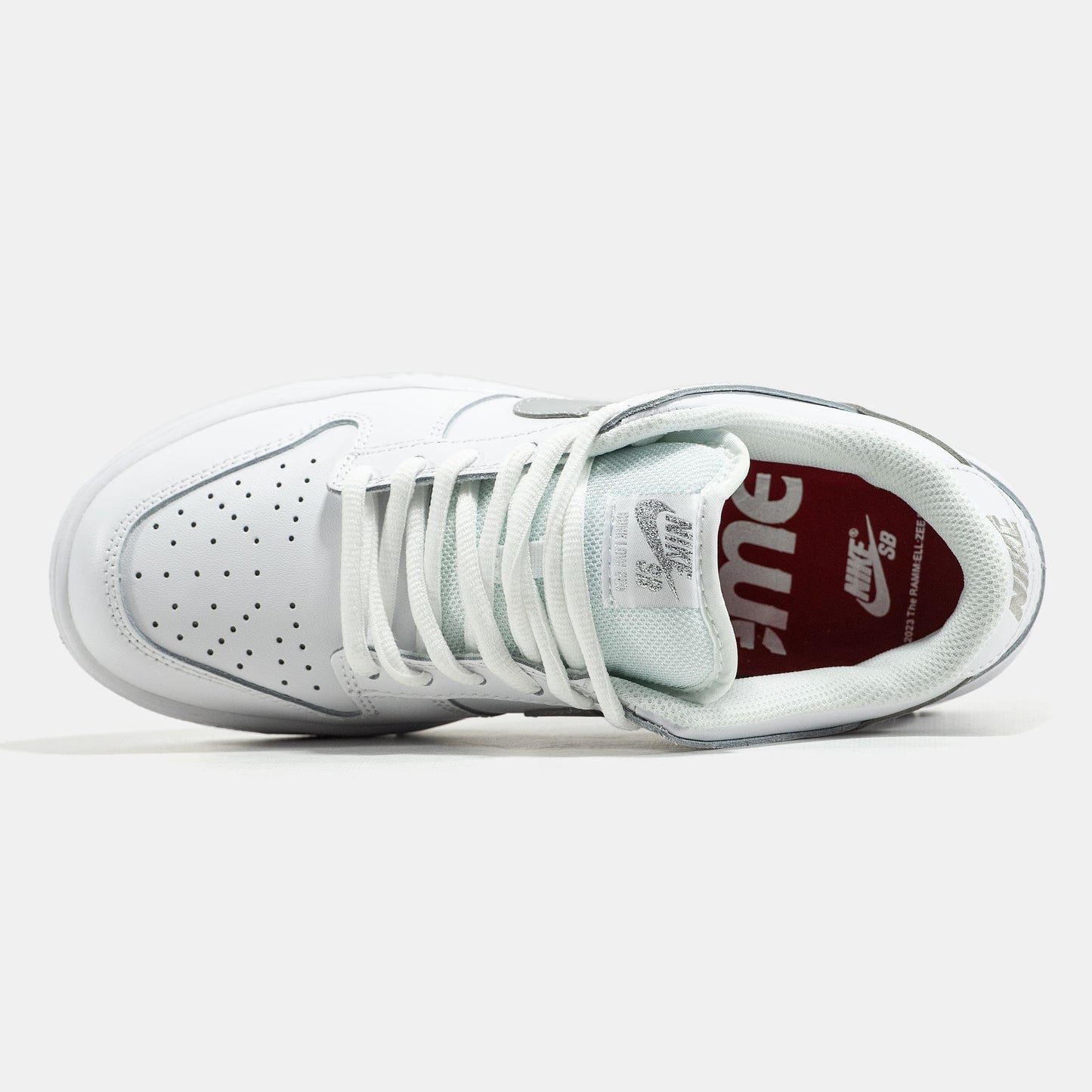 Nike SB Dunk Low x Supreme White Grey Logo