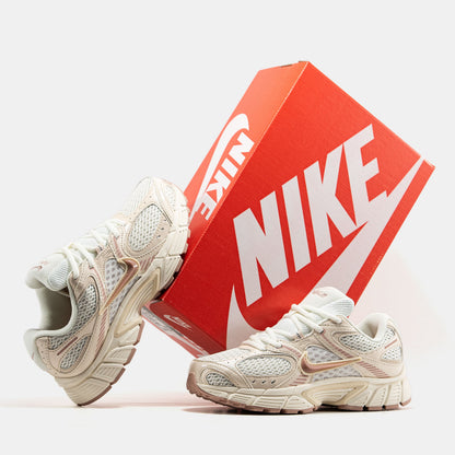 Nike V5 RNR Beige / Soft Pearl