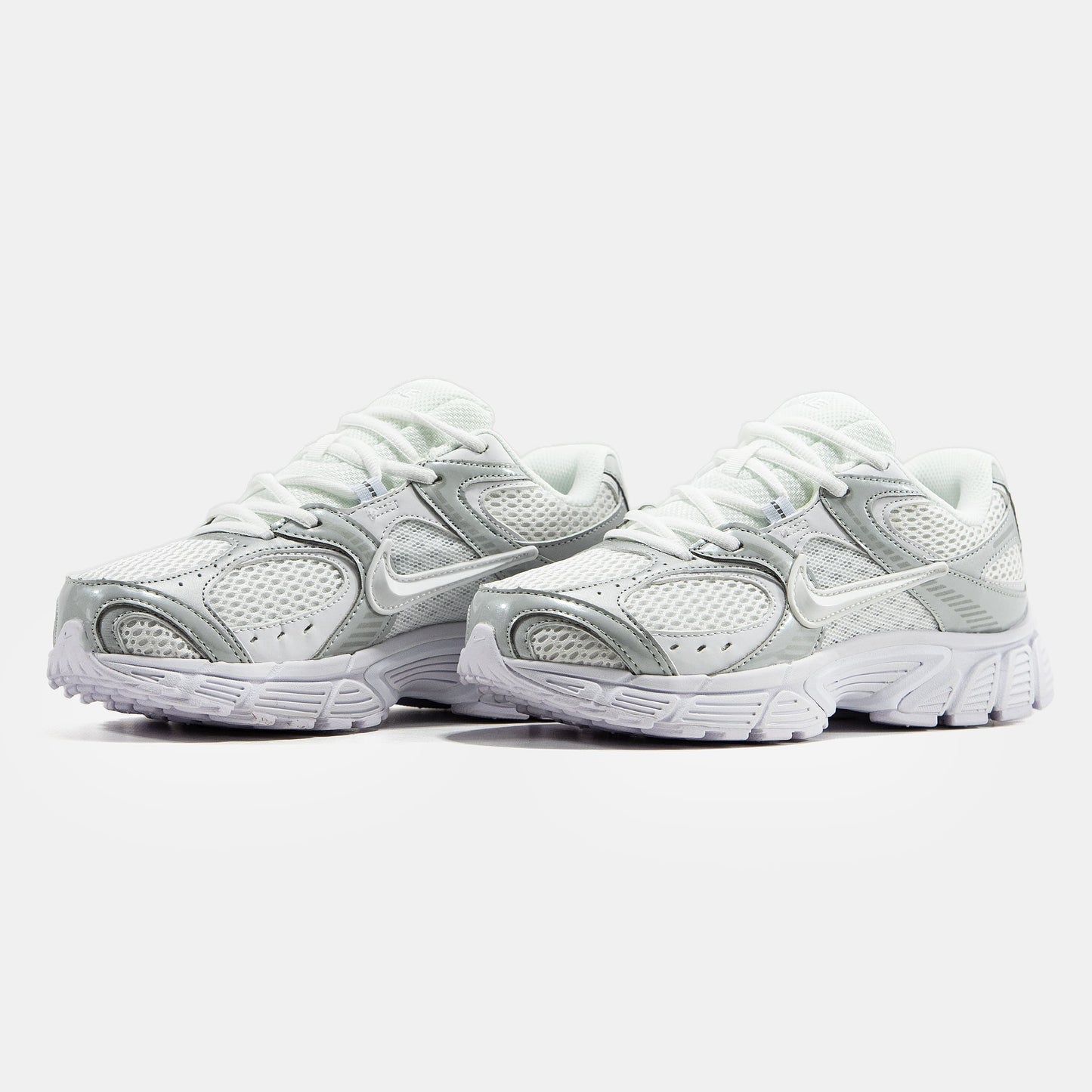 Nike V5 RNR White Silver
