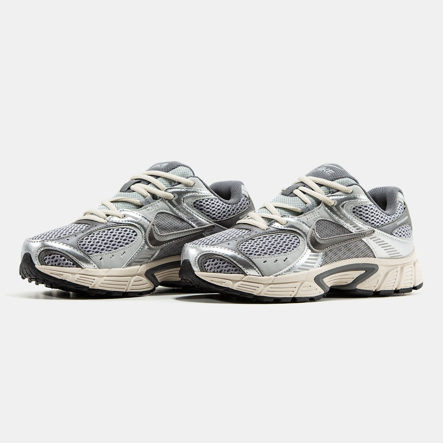 Nike V5 RNR All Grey / Cement Grey Fog Light Orewood Brown