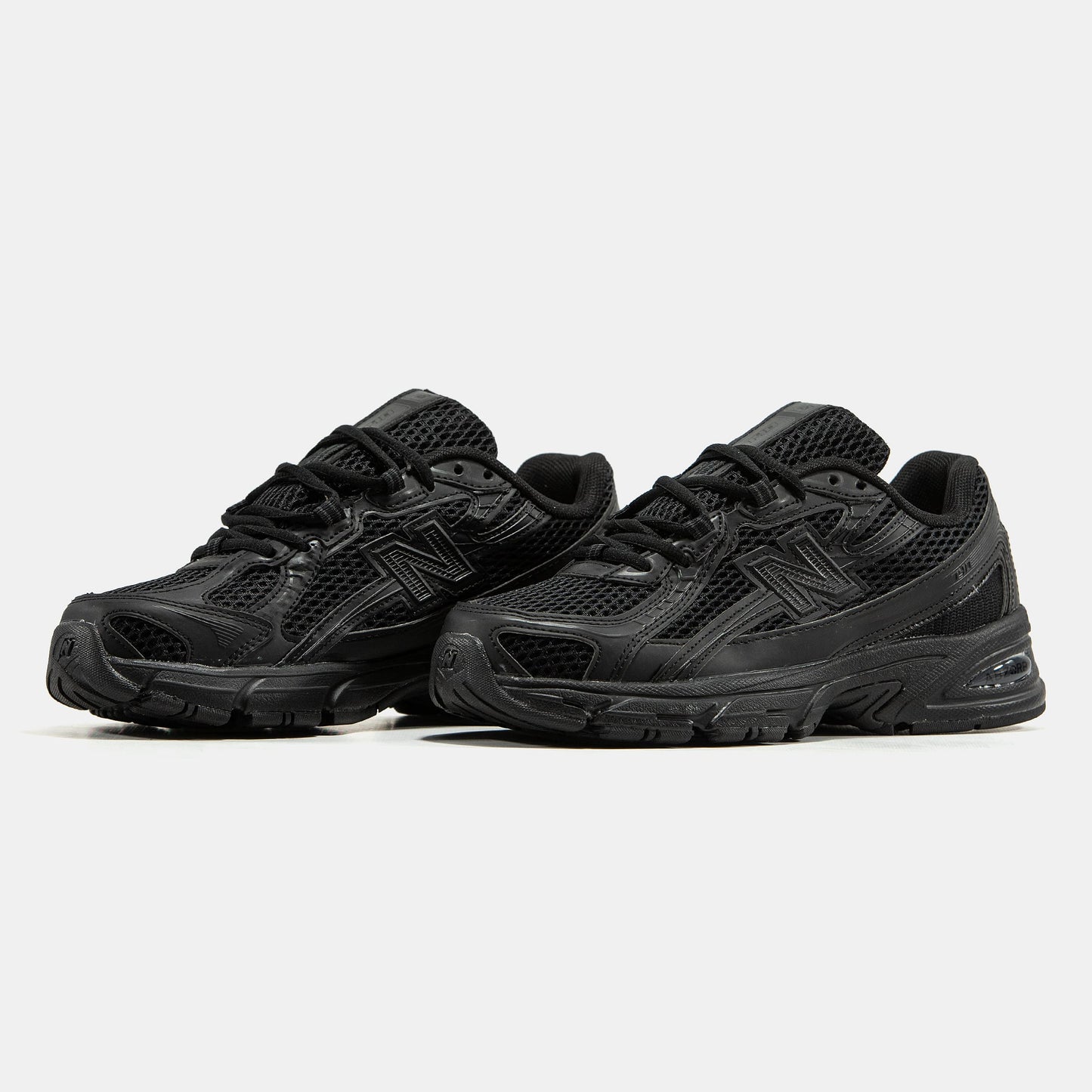 New Balance 740v2 All Black