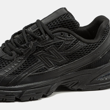 New Balance 740v2 All Black