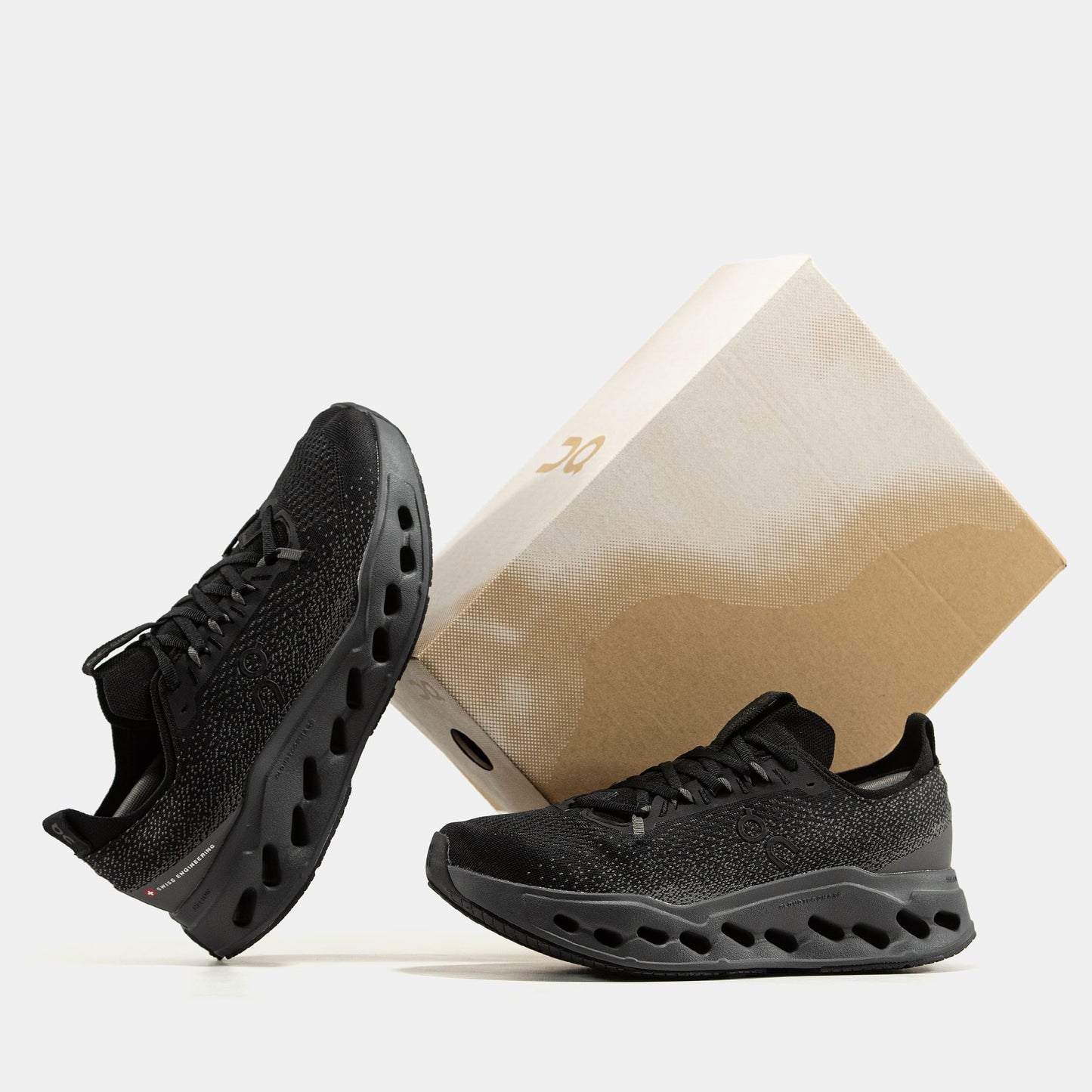 ON Cloudsurfer Black