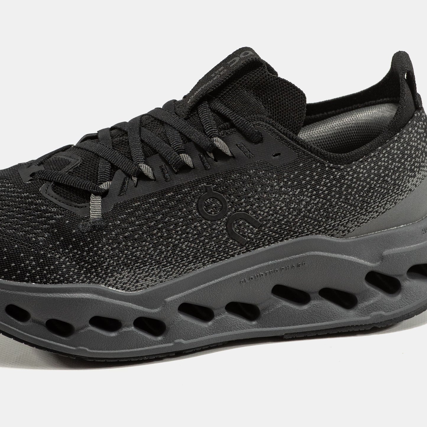 ON Cloudsurfer Black