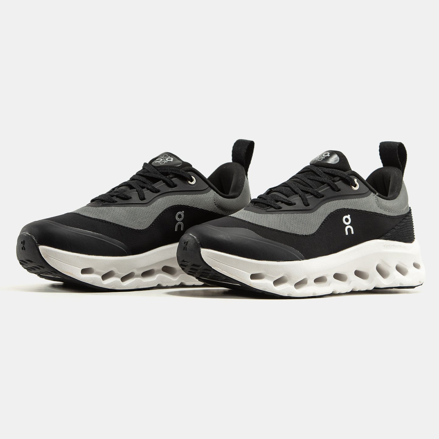 ON Cloudtilt x Loewe Black White