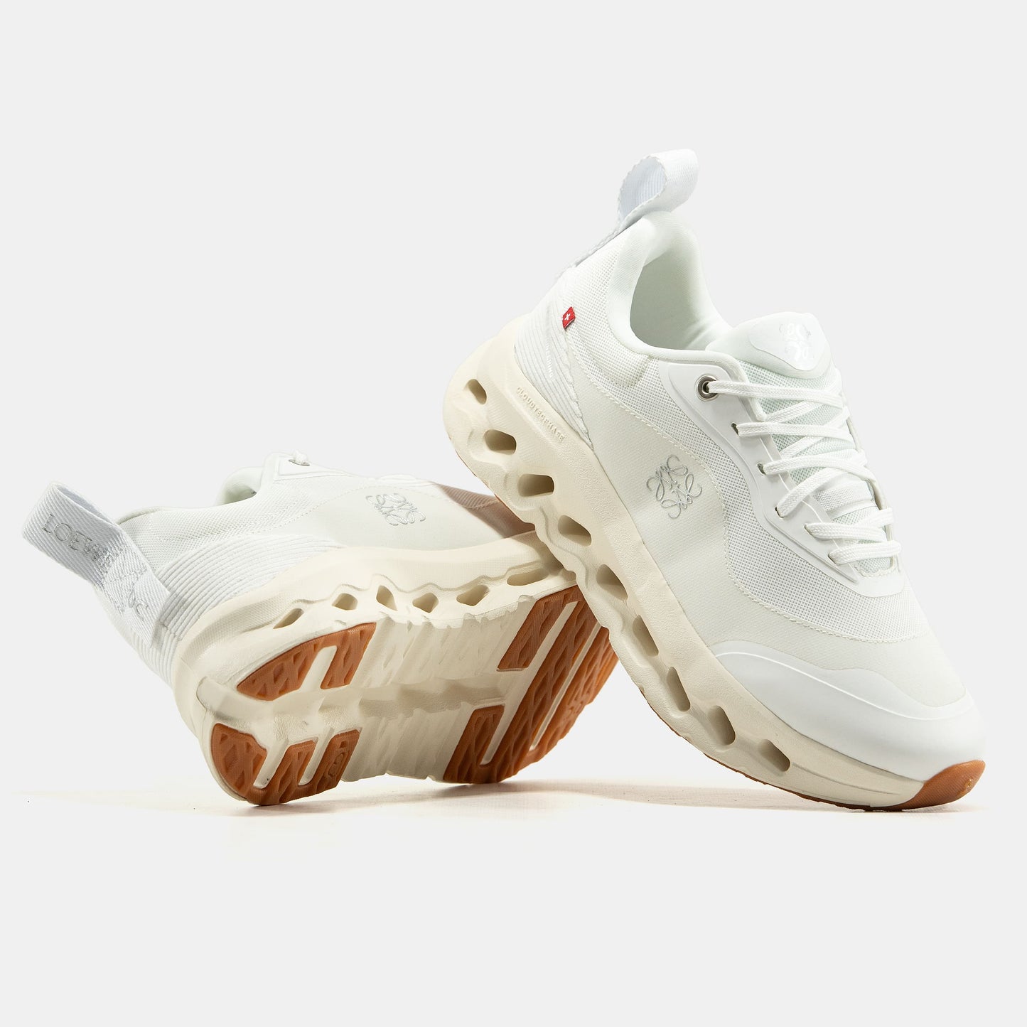 ON Cloudtilt x Loewe White