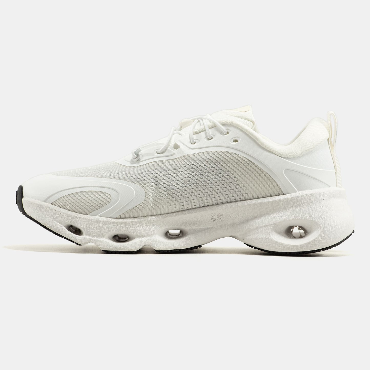 ON Cloudsolo x Loewe All White