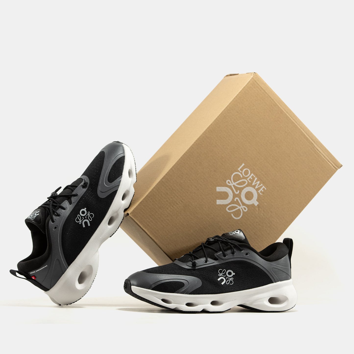 ON Cloudsolo x Loewe Black White