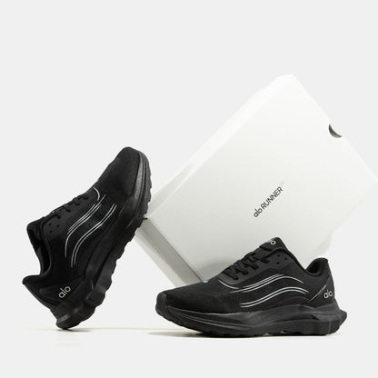 Alo Yoga Runner Black