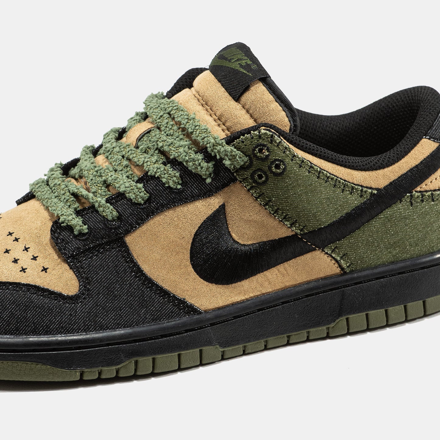 Nike SB Dunk Low Beige Olive